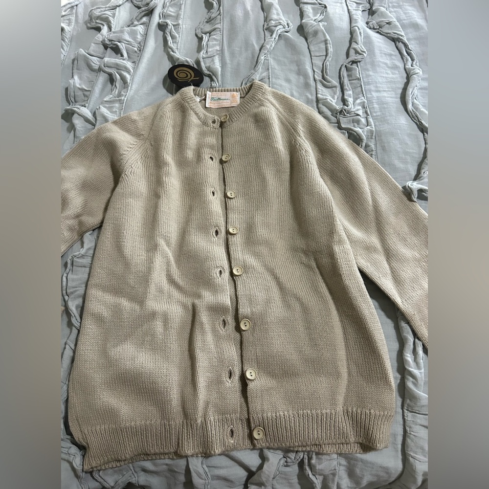 NWT vintage Tailteann for macys California wool cardigan. Made in Ireland